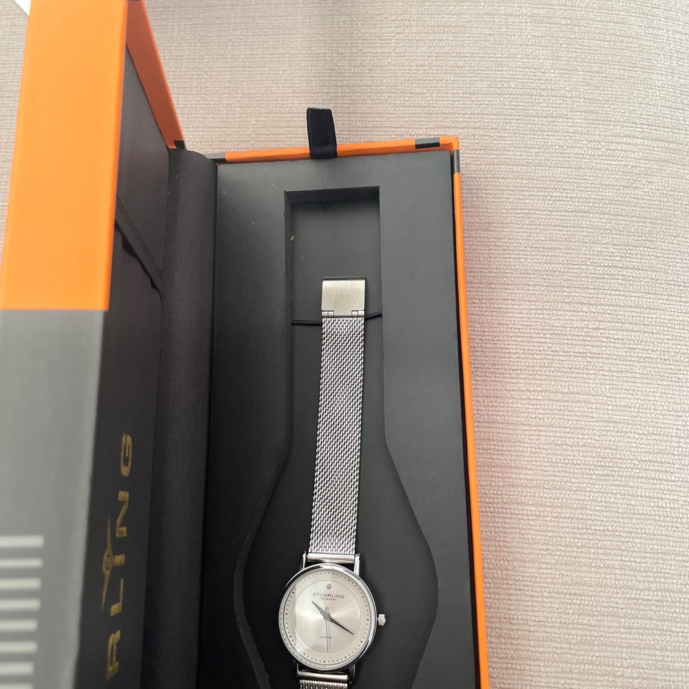 Stuhrling Women’s Vogue Diamond Watch - Picture 5 of 11